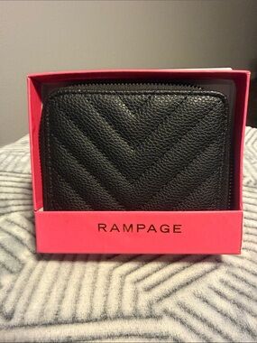 Rampage Chevron Quilted Zip Wallet - Black